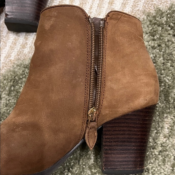 Franco Sarto Heeled Brown Ankle Booties - Size 7 - Picture 8 of 9
